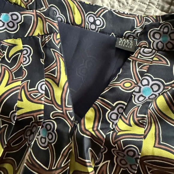 Saks Fifth Avenue Silk Floral Print Mini Skirt Size 4 - Picture 7 of 10